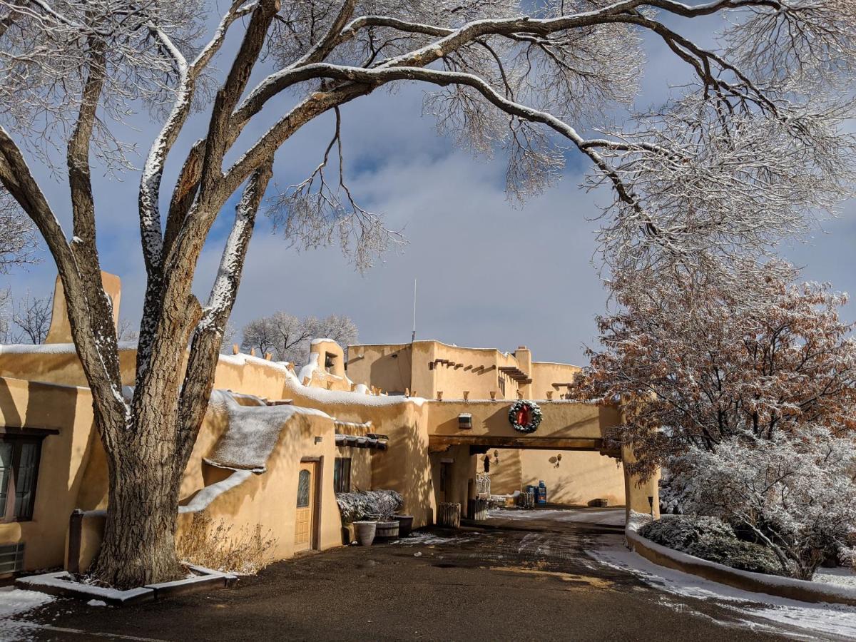 Sagebrush Inn & Suites Taos Buitenkant foto