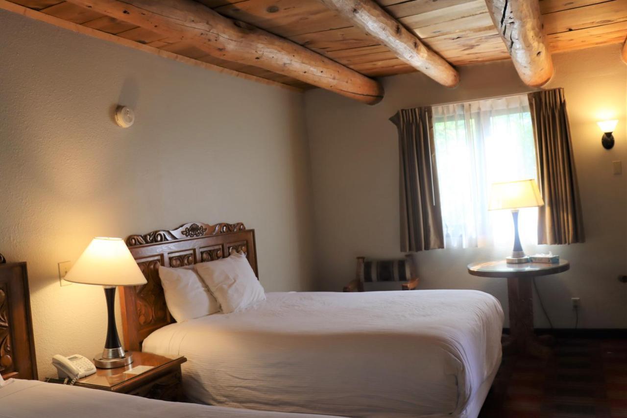 Sagebrush Inn & Suites Taos Buitenkant foto