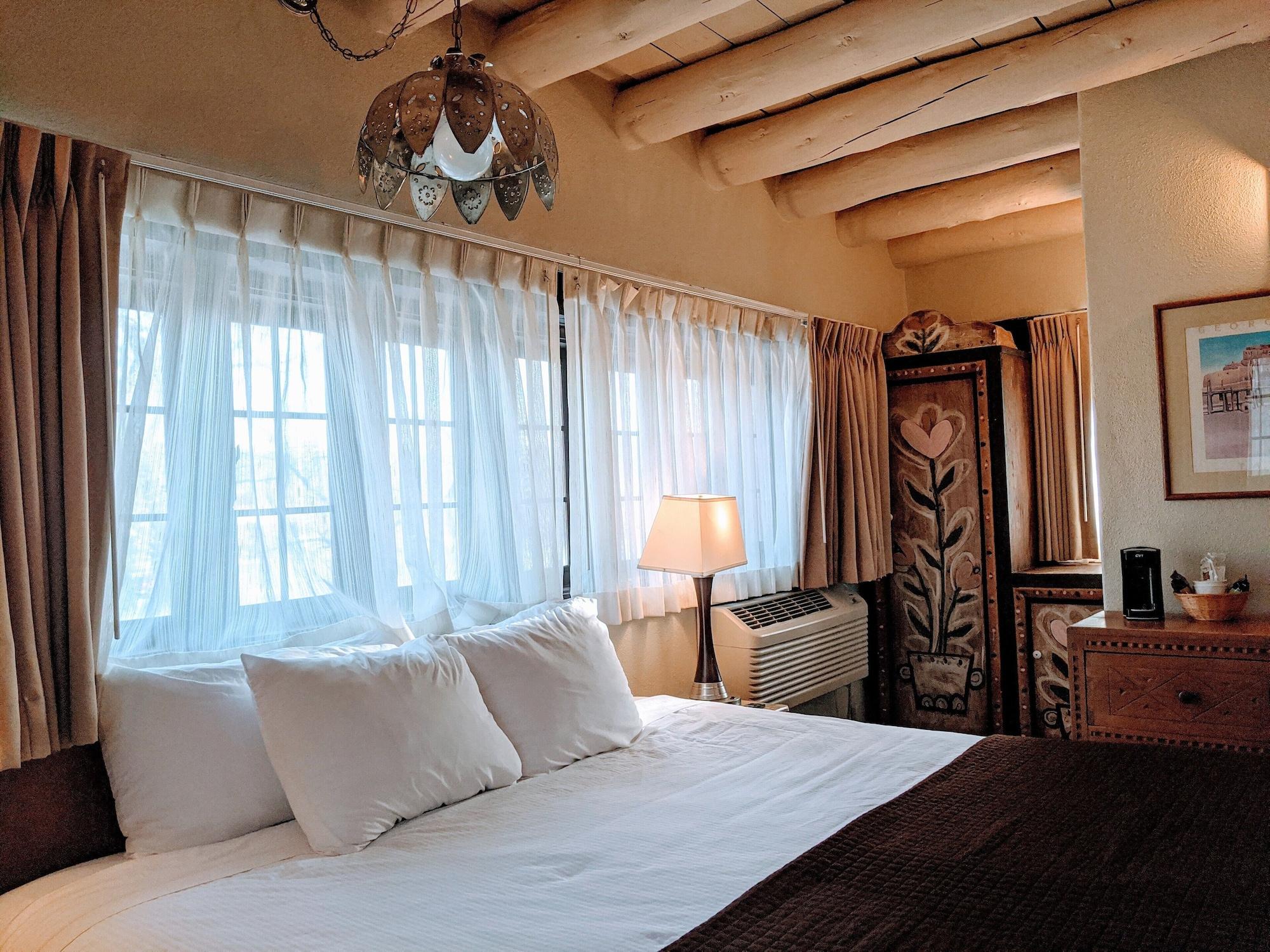 Sagebrush Inn & Suites Taos Buitenkant foto