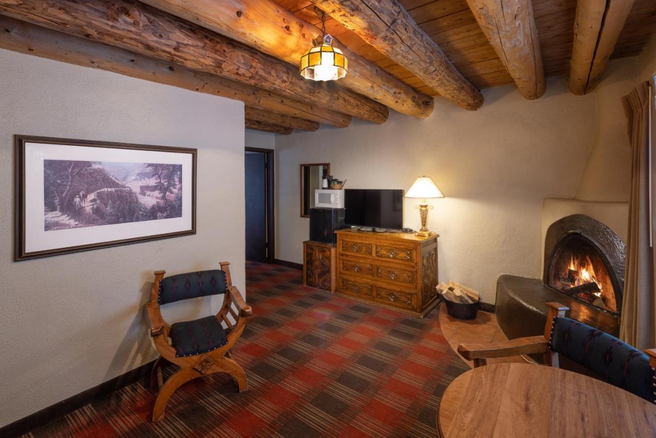 Sagebrush Inn & Suites Taos Buitenkant foto