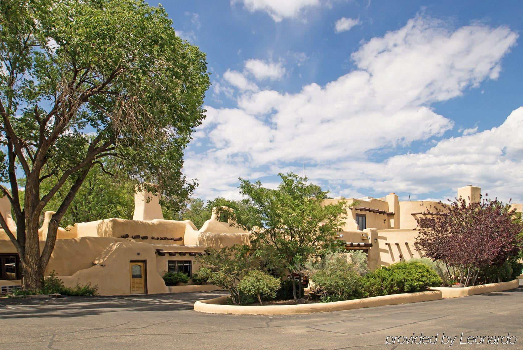 Sagebrush Inn & Suites Taos Buitenkant foto